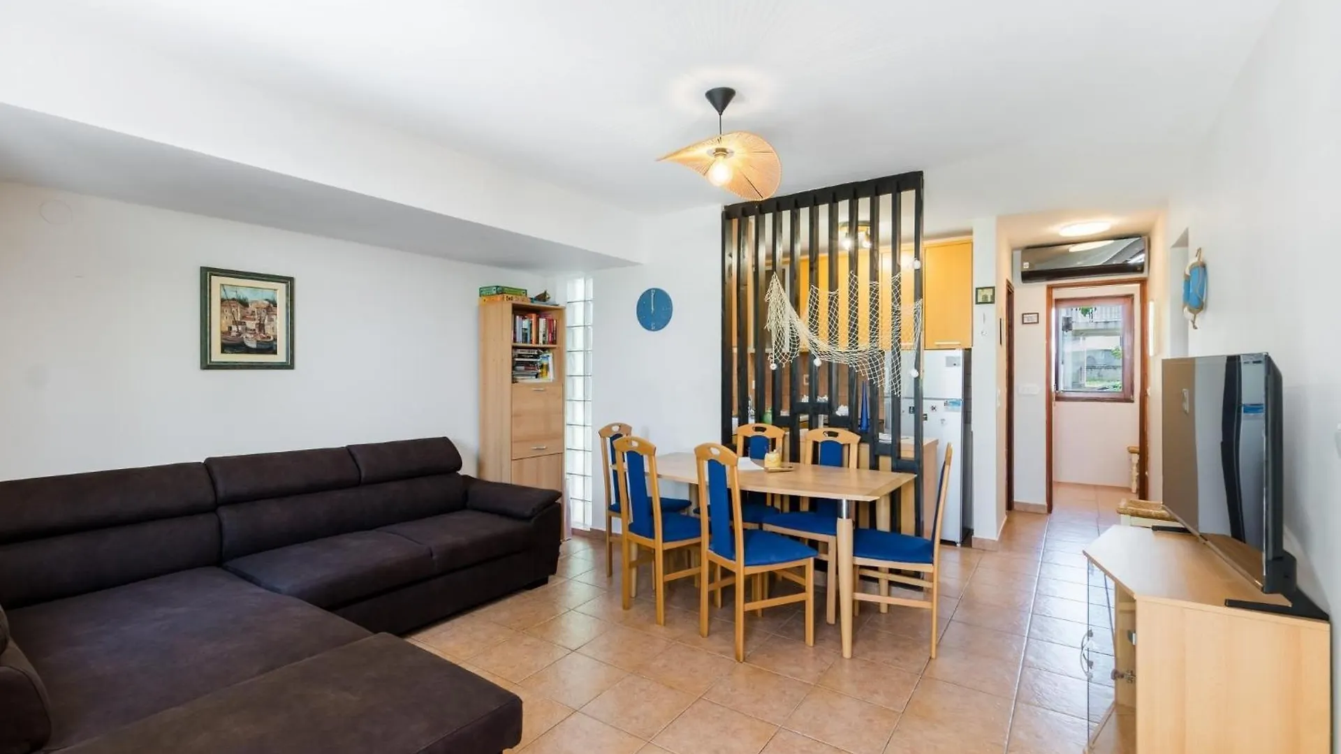 Apartments With Parking Spaces Privlaka, Zadar - 24588 프리블라카